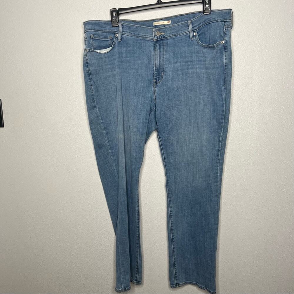 Levi's Classic Straight Leg Light Blue Wash Jeans Women's Plus size 22W